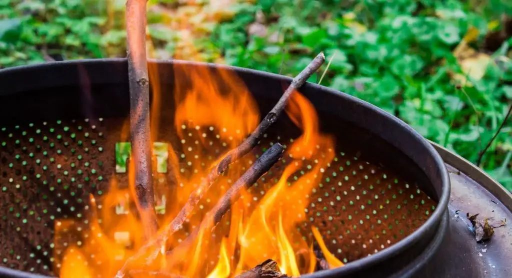 how does a smokeless fire pit work
